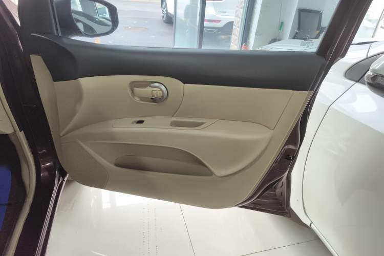Used Nissan Livina 2013 1.6XE CVT Comfort Edition Interior 5