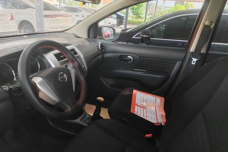 Used Nissan Livina 2013 Jingrui 1.6XL Manual Comfort Edition Interior 5