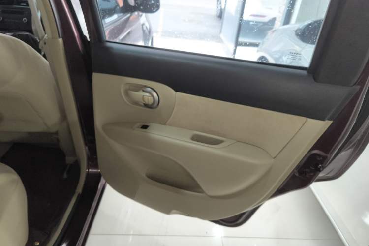 Used Nissan Livina 2013 1.6XE CVT Comfort Edition Interior 6