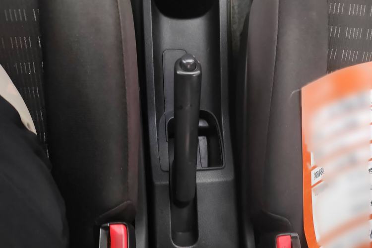 Used Nissan Livina 2013 Jingrui 1.6XL Manual Comfort Edition Interior 8