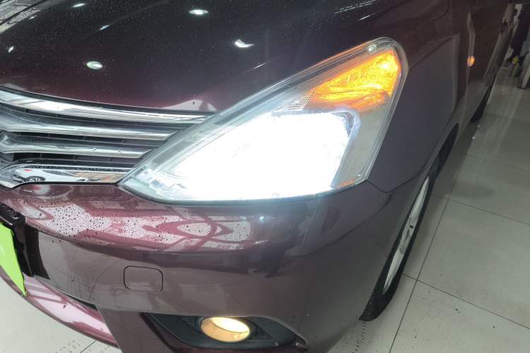 Used Nissan Livina 2013 1.6XE CVT Comfort Edition Left Front Headlight