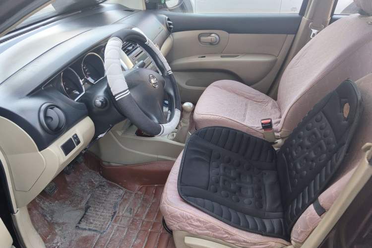 Used Nissan Livina 2013 1.6XE Manual Comfort Edition Left Front Seat