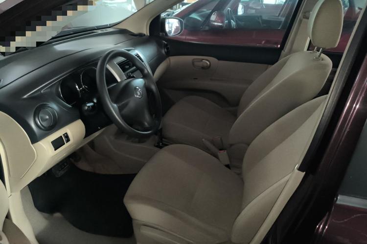 Used Nissan Livina 2013 1.6XE CVT Comfort Edition Left Front Seat