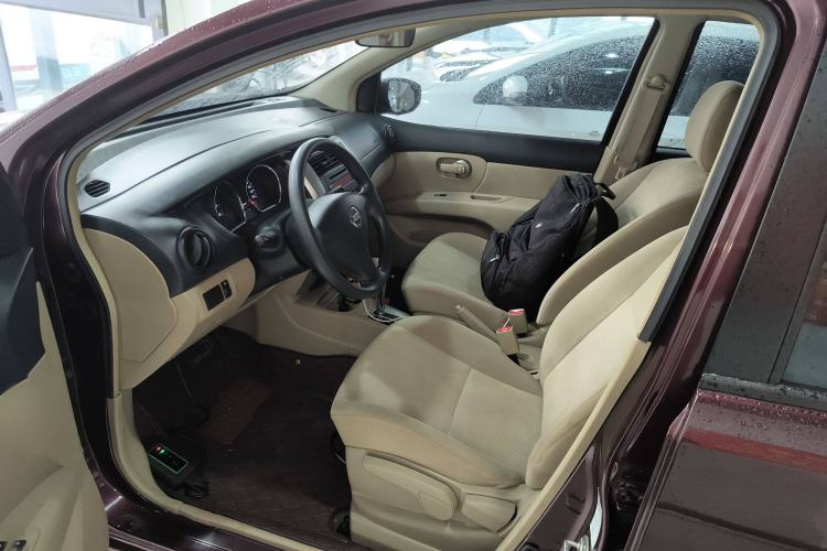 Used Nissan Livina 2013 1.6XE CVT Comfort Edition Left Front Seat