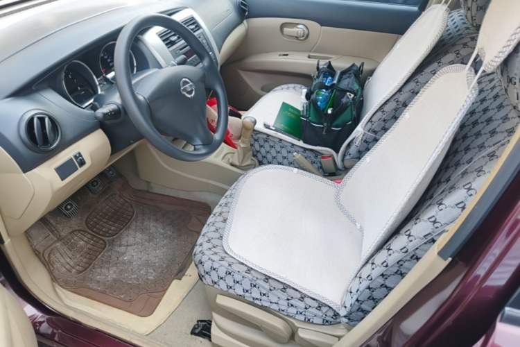 Used Nissan Livina 2013 1.6XE Manual Comfort Edition Left Front Seat