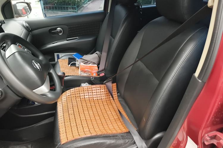 Used Nissan Livina 2013 JINRUI 1.6XV Manual Luxury Edition Left Front Seat