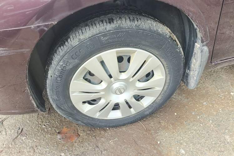 Used Nissan Livina 2013 1.6XE CVT Comfort Edition Left Front Wheel Hub