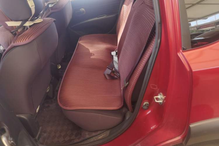 Used Nissan Livina 2013 Jingrui 1.6XL Manual Comfort Edition Left Rear Seat