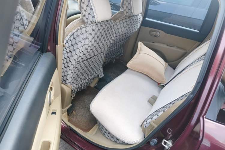 Used Nissan Livina 2013 1.6XE Manual Comfort Edition Left Rear Seat