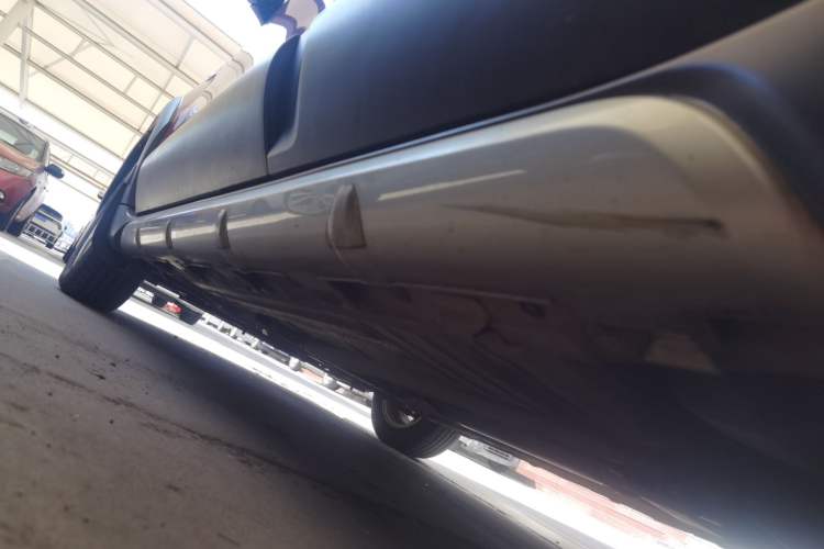 Used Nissan Livina 2013 Jingrui 1.6XL Manual Comfort Edition Left Side Sill