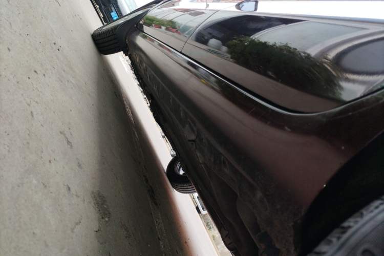 Used Nissan Livina 2013 1.6XE CVT Comfort Edition Left Side Sill