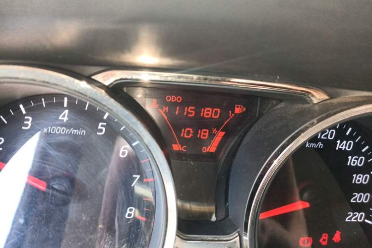 Used Nissan Livina 2013 Jingrui 1.6XL Manual Comfort Edition Odometer Close Up