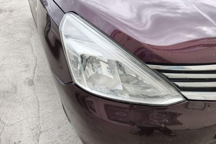 Used Nissan Livina 2013 Jinrui 1.6XL CVT Comfort Edition Right Front Headlight