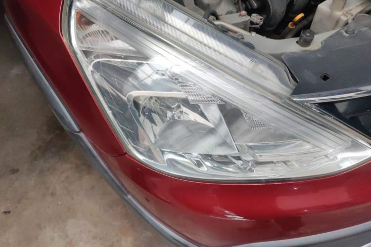 Used Nissan Livina 2013 Jinrui 1.6XL CVT Comfort Edition Right Front Headlight