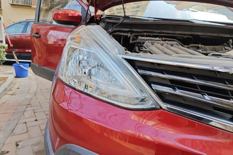 Used Nissan Livina 2013 Jinrui 1.6XL CVT Comfort Edition Right Front Headlight