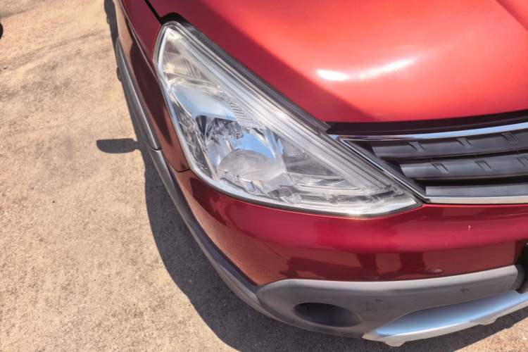 Used Nissan Livina 2013 Jinrui 1.6XL CVT Comfort Edition Right Front Headlight