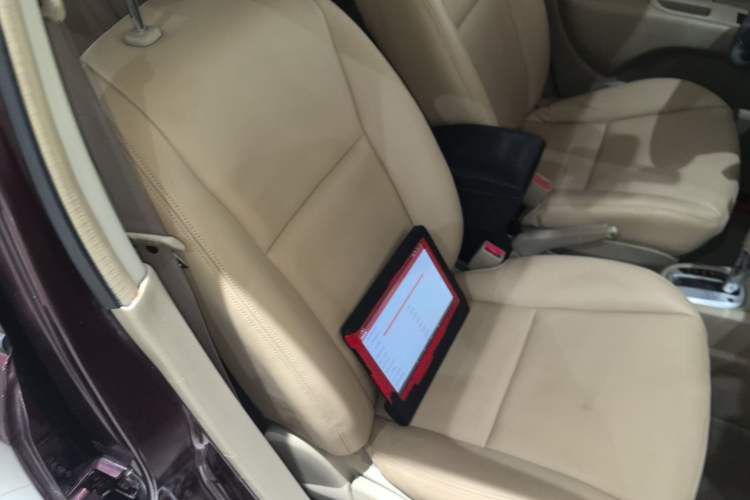 Used Nissan Livina 2013 1.6XE CVT Comfort Edition Right Front Seat