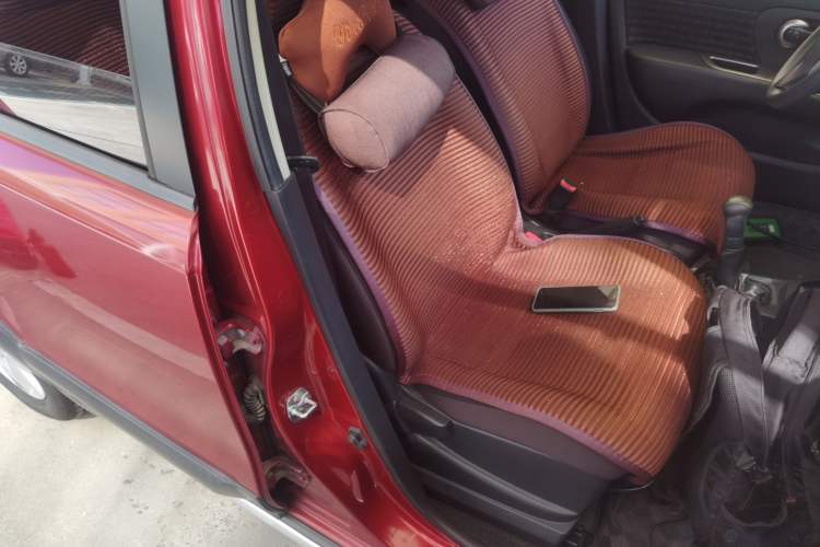 Used Nissan Livina 2013 Jingrui 1.6XL Manual Comfort Edition Right Front Seat