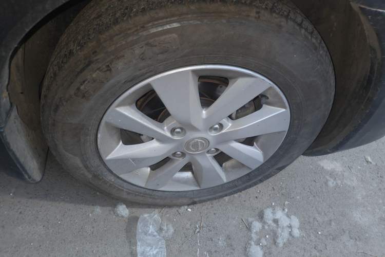 Used Nissan Livina 2013 Jinrui 1.6XL CVT Comfort Edition Right Front Wheel Hub