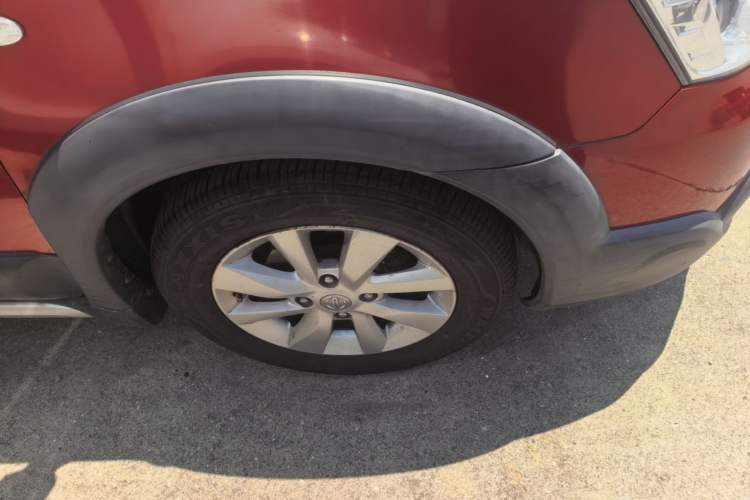 Used Nissan Livina 2013 Jinrui 1.6XL CVT Comfort Edition Right Front Wheel Hub