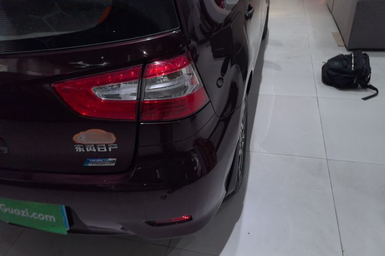 Used Nissan Livina 2013 1.6XE CVT Comfort Edition Right Rear Taillight