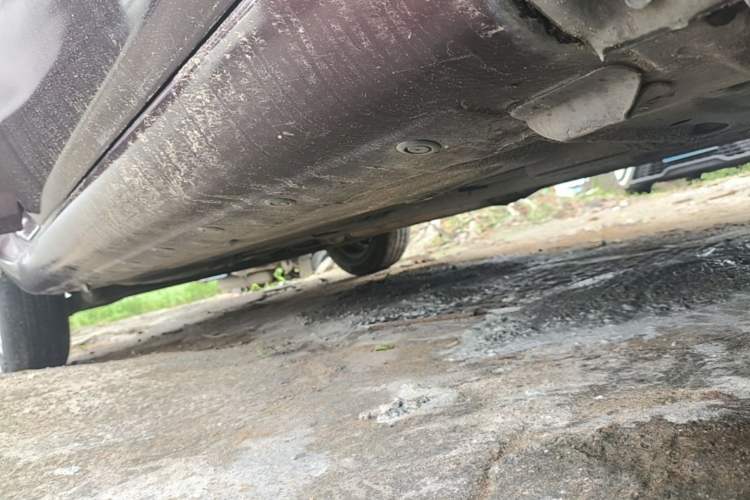Used Nissan Livina 2013 1.6XE CVT Comfort Edition Right Side Sill