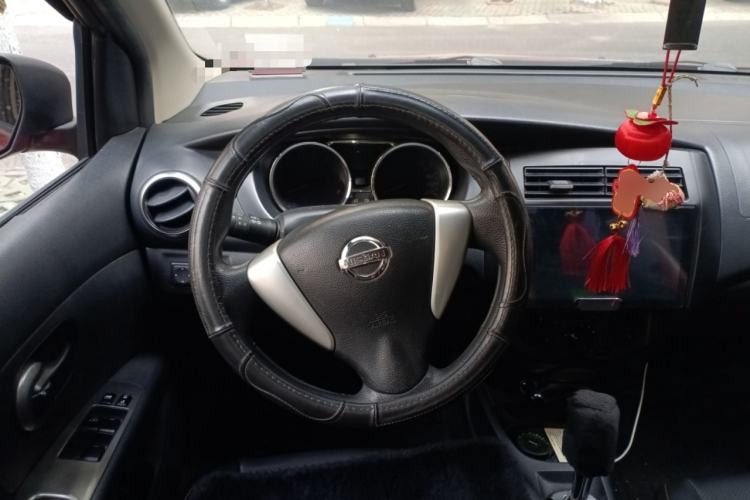 Used Nissan Livina 2013 JINRUI 1.6XV CVT Luxury Edition Steering Wheel