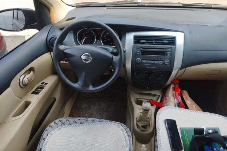 Used Nissan Livina 2013 1.6XE Manual Comfort Edition Steering Wheel