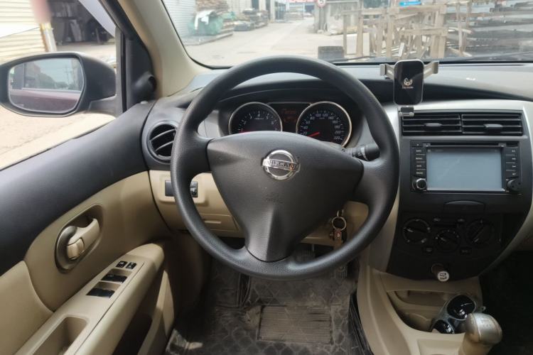 Used Nissan Livina 2013 1.6XE Manual Comfort Edition Steering Wheel