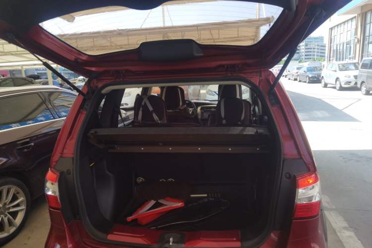 Used Nissan Livina 2013 Jingrui 1.6XL Manual Comfort Edition Trunk