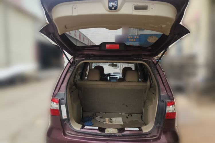 Used Nissan Livina 2013 1.6XE Manual Comfort Edition Trunk