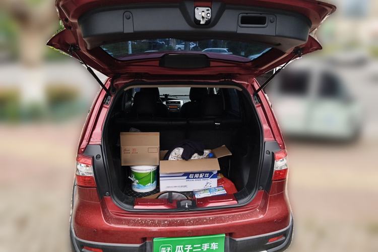 Used Nissan Livina 2013 JINRUI 1.6XV Manual Luxury Edition Trunk