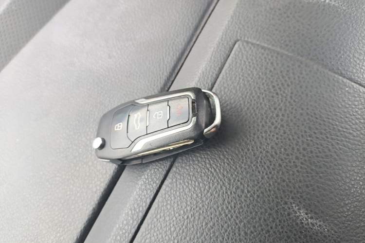 Used Nissan Livina 2013 1.6XE CVT Comfort Edition Vehicle Key