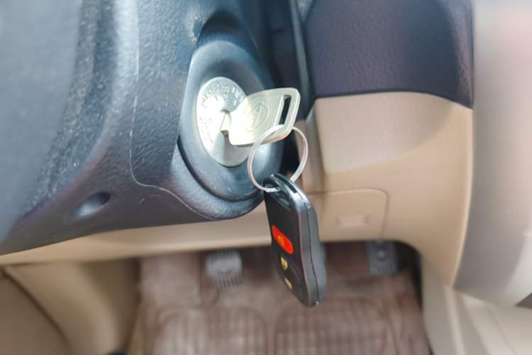 Used Nissan Livina 2013 1.6XE Manual Comfort Edition Vehicle Key