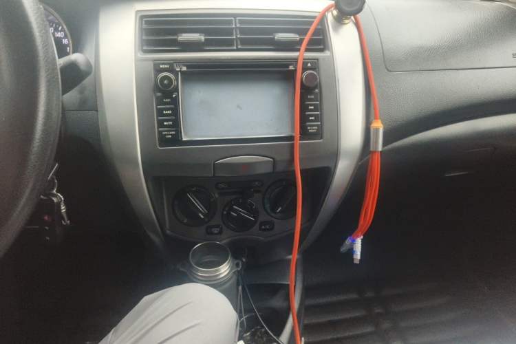Used Nissan Livina 2013 Jingrui 1.6XL Manual Comfort Edition Audio And AC Panel