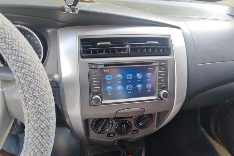 Used Nissan Livina 2013 Jinrui 1.6XL CVT Comfort Edition Audio And AC Panel