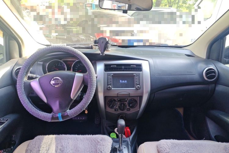 Used Nissan Livina 2013 Jinrui 1.6XL CVT Comfort Edition Center Console