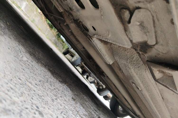 Used Nissan Livina 2013 Jingrui 1.6XL Manual Comfort Edition Chassis Front Left
