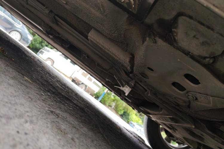 Used Nissan Livina 2013 Jingrui 1.6XL Manual Comfort Edition Chassis Front Right