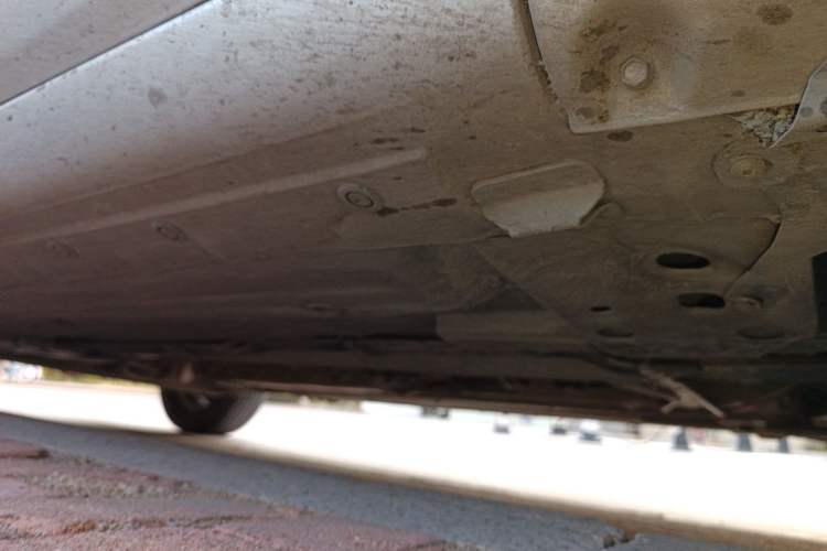 Used Nissan Livina 2013 1.6XE Manual Comfort Edition Chassis Front Right