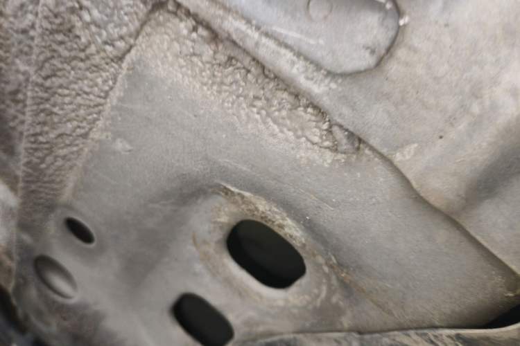 Used Nissan Livina 2013 1.6XE Manual Comfort Edition Chassis Front Right