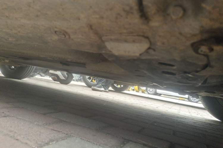 Used Nissan Livina 2013 1.6XE Manual Comfort Edition Chassis Front Right