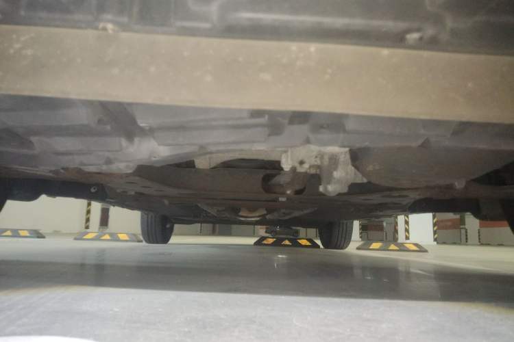 Used Nissan Livina 2013 1.6XL CVT Luxury Edition Chassis Front