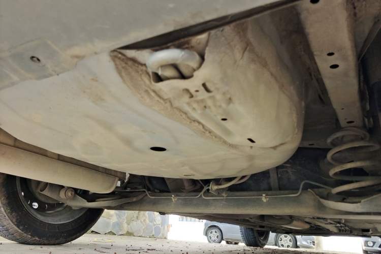 Used Nissan Livina 2013 1.6XE Manual Comfort Edition Chassis Rear