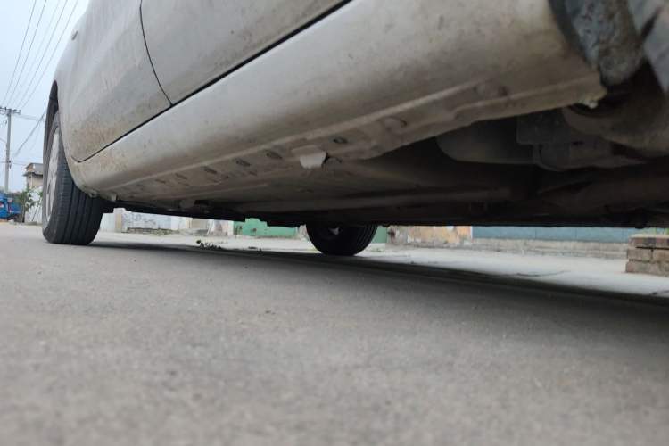 Used Nissan Livina 2013 1.6XE Manual Comfort Edition Chassis Rear Left