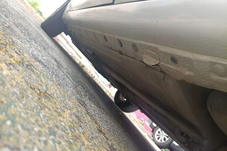 Used Nissan Livina 2013 1.6XE Manual Comfort Edition Chassis Rear Left