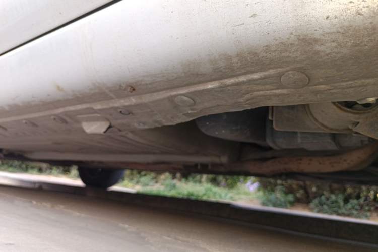 Used Nissan Livina 2013 1.6XE Manual Comfort Edition Chassis Rear Left