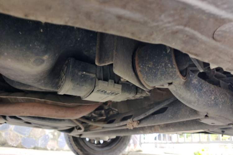 Used Nissan Livina 2013 1.6XE Manual Comfort Edition Chassis Rear Left