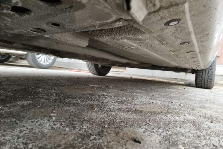 Used Nissan Livina 2013 1.6XE Manual Comfort Edition Chassis Rear Left