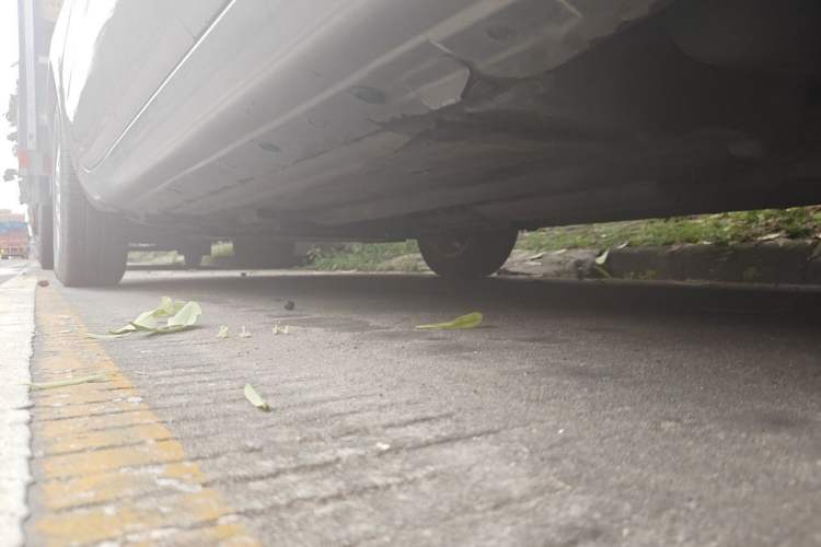 Used Nissan Livina 2013 1.6XE Manual Comfort Edition Chassis Rear Left